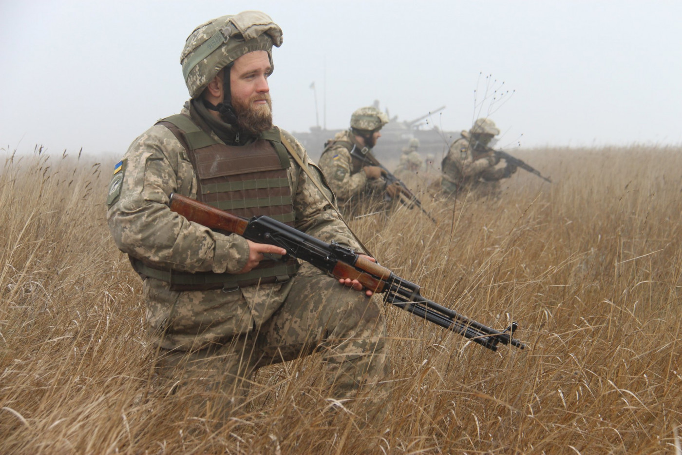 Украинские силовики за сутки 8 раз нарушили режим прекращения огня