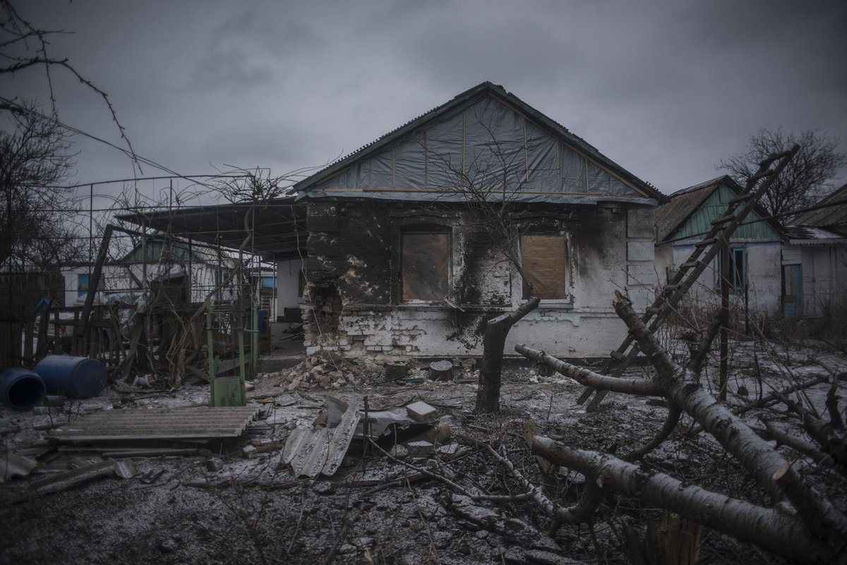 Восемь домов и два автомобиля повреждены на западе Донецка в результата обстрела со стороны ВСУ